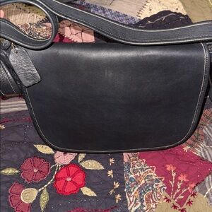 Coach All leather Vintage saddle bag black and gold hardware